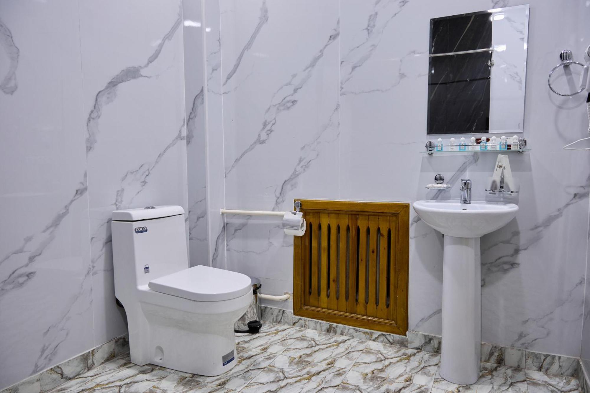 Art Garden Hotel Tashkent Quarto foto