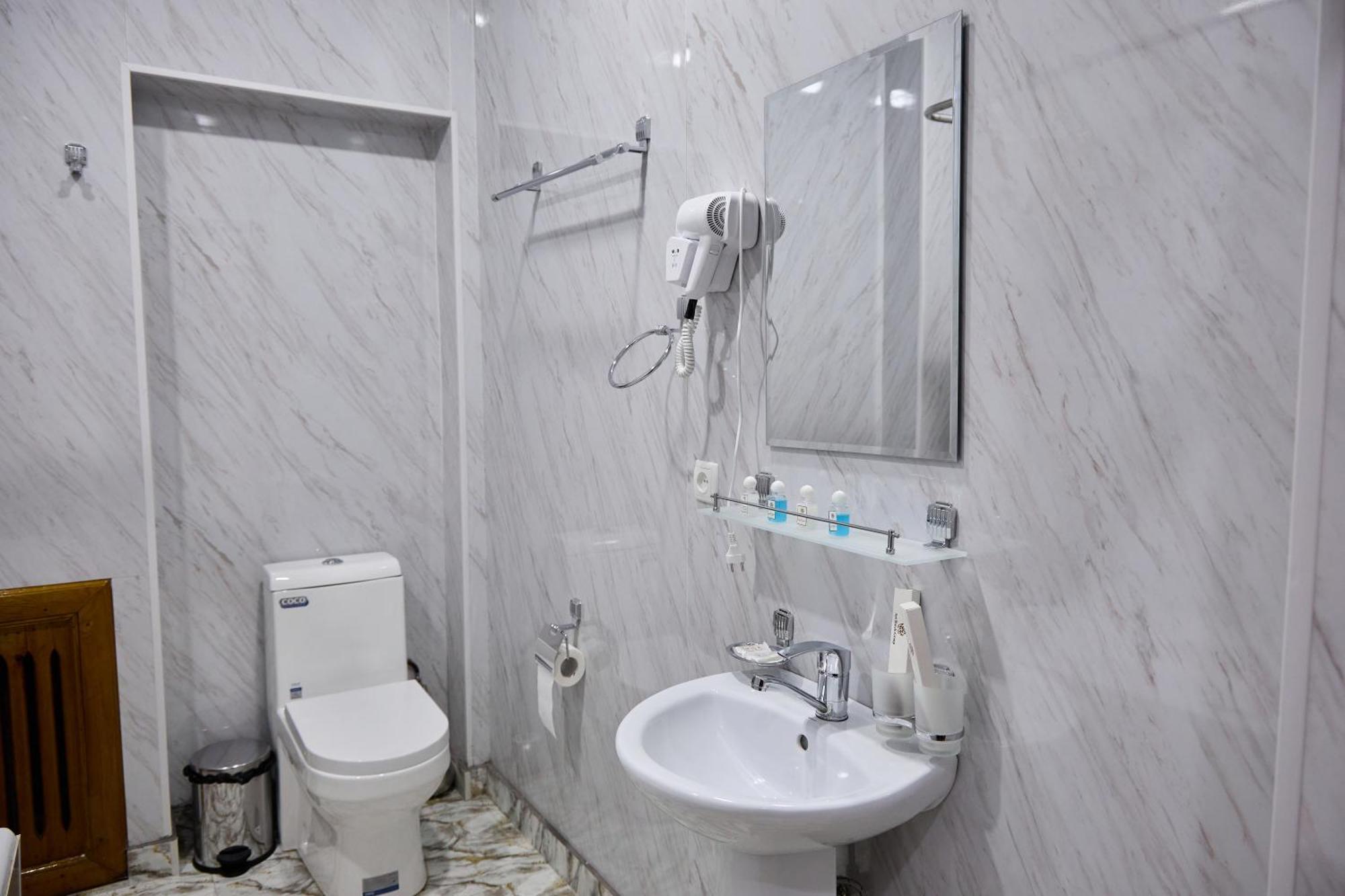 Art Garden Hotel Tashkent Quarto foto